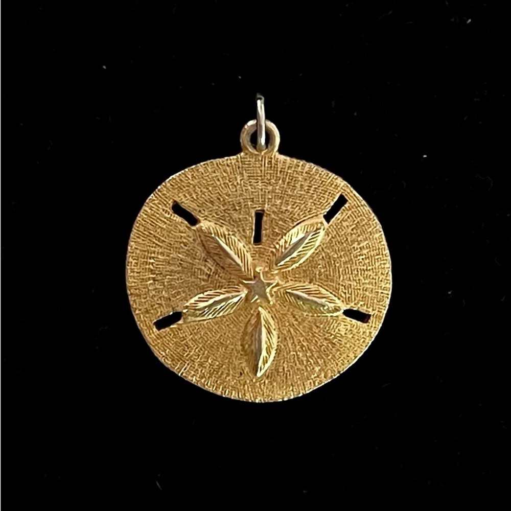 Vintage Gold tone Sand Dollar pendant charm by Jeanne